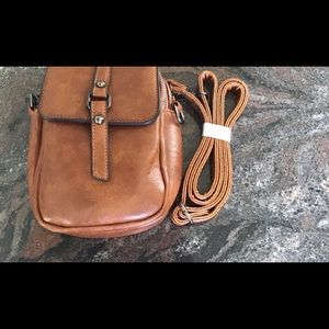 Vintage style cross body bag good for cell phone or small wallets